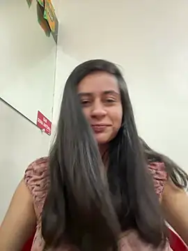 Geovana blan online show from April 2026 09:07:01 PM