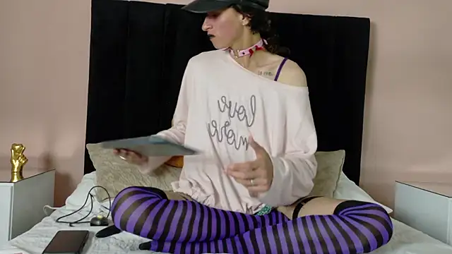 Vannellope 69 online show from March 2026 06:48:01 PM