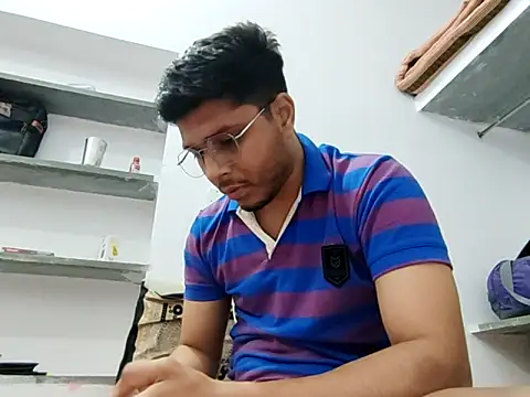 boyzyzk online show from March 2026 07:21:01 PM