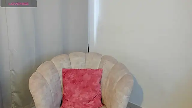 IVONE ASHAR online show from April 2026 02:22:01 PM