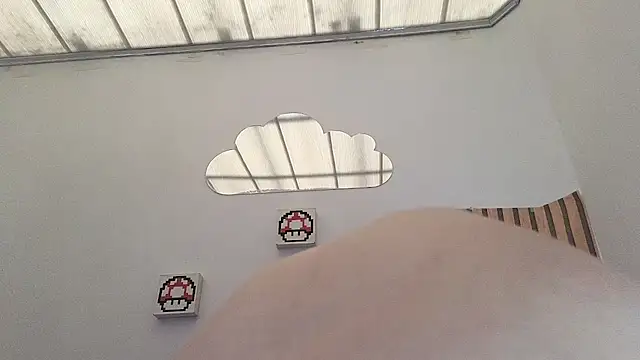 Caroline hernandes online show from April 2026 02:54:01 PM