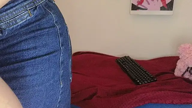 Caroline hernandes online show from April 2026 12:39:01 PM