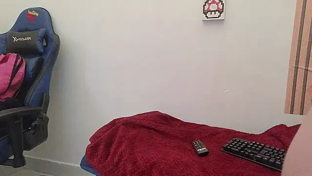 Caroline hernandes online show from April 2026 01:27:01 PM