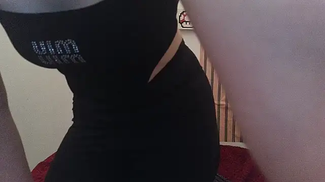 Caroline hernandes online show from April 2026 12:45:01 PM