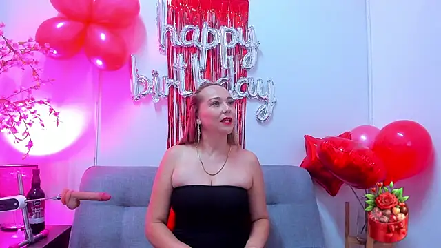KahiaSmith online show from May 2026 02:45:01 PM