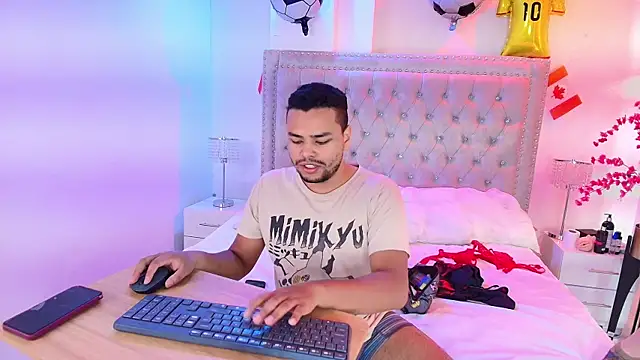TarlyWho online show from July 2026 11:52:01 AM