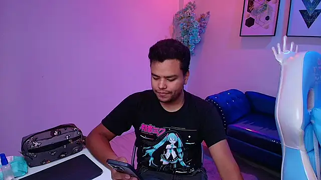 TarlyWho online show from June 2026 11:33:02 AM