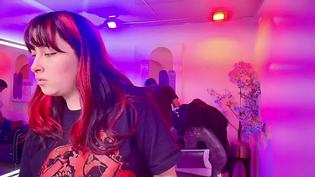 TarlyWho online show from April 2026 11:25:02 AM