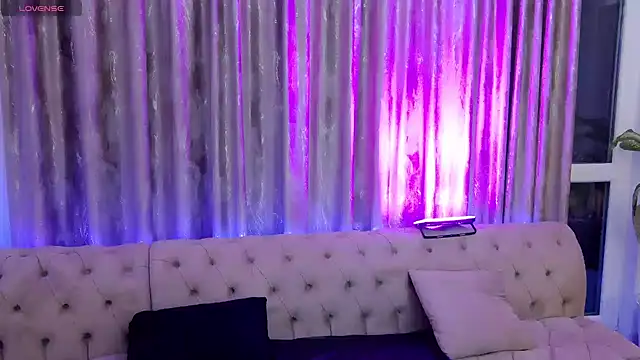 NataliePierce online show from May 2026 08:58:01 PM