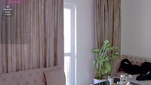 NataliePierce online show from April 2026 12:12:02 PM