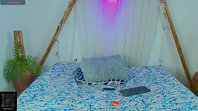 marianafoxx  online show from April 2026 10:05:02 PM