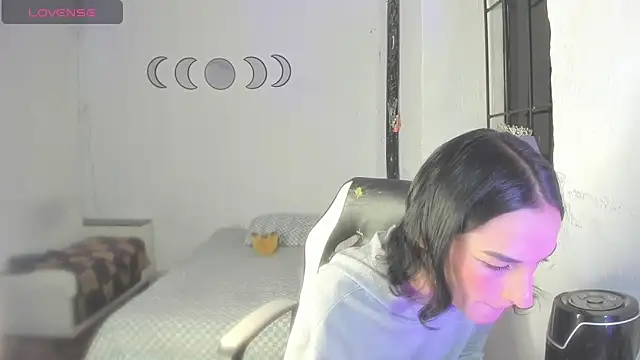 marianafoxx  online show from April 2026 02:32:02 PM