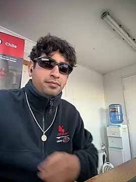 Kiddanakin online show from May 2026 09:56:01 PM