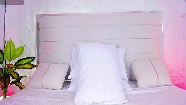 AitanaNoa online show from April 2026 07:43:02 PM