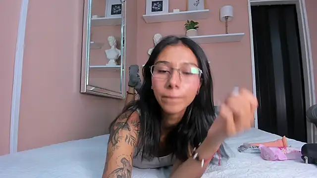 Kat 44 online show from April 2026 07:09:02 PM