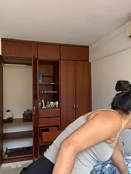 Sweetroseof online show from April 2026 05:15:02 PM