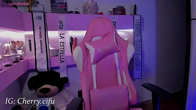 CherrySeraphine1 online show from April 2026 06:51:02 AM