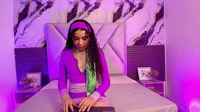 HemmaStar online show from April 2026 07:38:02 PM