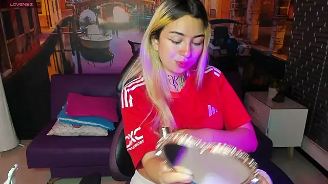 Tamaraa velez online show from March 2026 01:18:02 PM