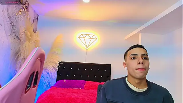 Ariatna Andy online show from March 2026 09:17:02 PM