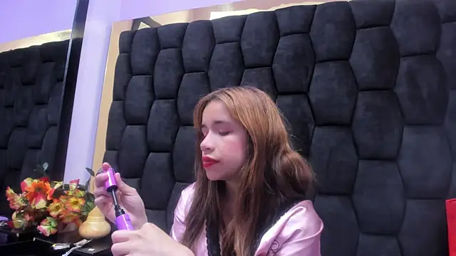 ZoeBarbiee online show from April 2026 02:35:01 AM