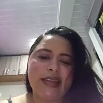 Snapshot of violetapeeveet chatting on May 2026 06:29:01 AM violetapeeveet online show from May 2026 06:29:01 AM