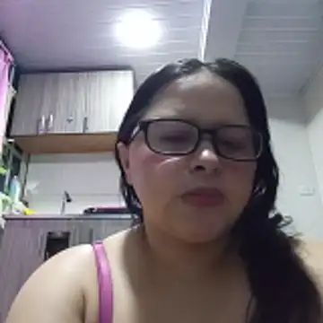 Snapshot of violetapeeveet chatting on April 2026 05:56:01 AM violetapeeveet online show from April 2026 05:56:01 AM
