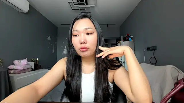 Snapshot of DrivenRitual chatting on March 2026 03:03:02 AM DrivenRitual online show from March 2026 03:03:02 AM