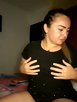 lucy estrr online show from March 2026 02:02:02 AM