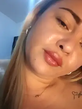lucy estrr online show from March 2026 09:00:01 AM