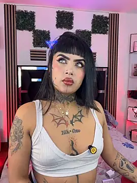 LauriInk1 online show from March 2026 11:17:02 PM