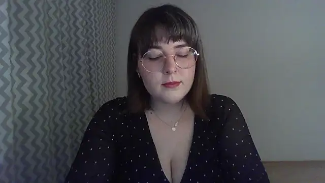 ClaraHard online show from March 2026 06:48:01 PM