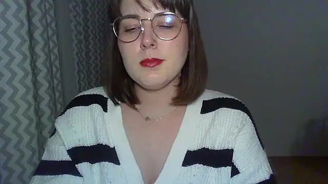 ClaraHard online show from April 2026 07:28:02 PM