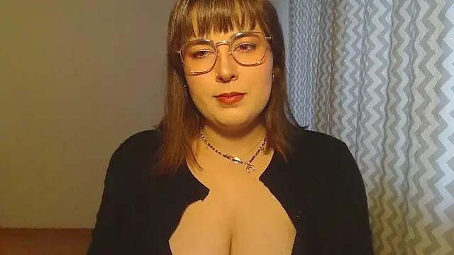 ClaraHard online show from June 2026 05:56:01 PM