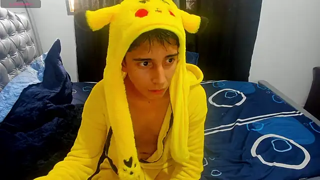 gomitaboy1 online show from March 2026 07:01:01 PM