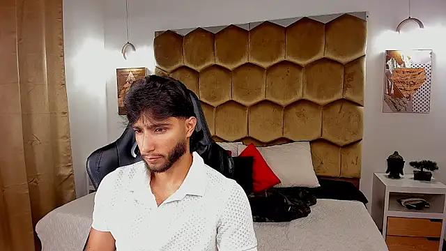 Emmet CollinsJS online show from March 2026 03:54:01 AM