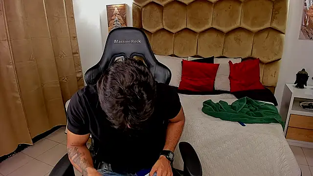 Emmet CollinsJS online show from March 2026 04:57:01 AM