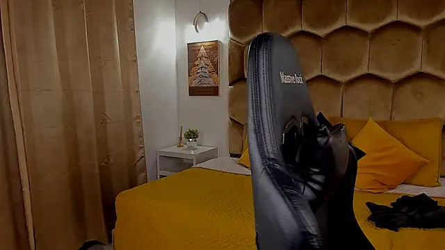 Emmet CollinsJS online show from April 2026 05:20:06 AM