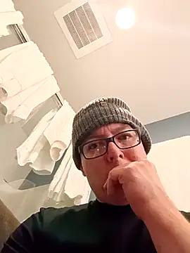 luckilyfound3 online show from March 2026 09:35:01 AM