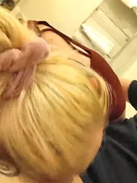 luckilyfound3 online show from April 2026 07:59:01 PM