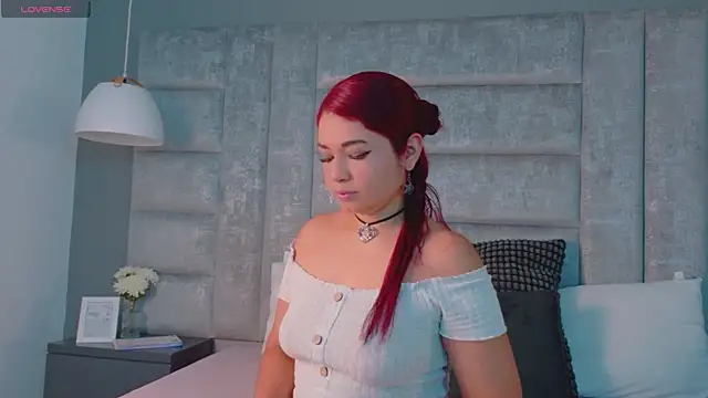 PaulaVegaa online show from April 2026 12:42:02 PM