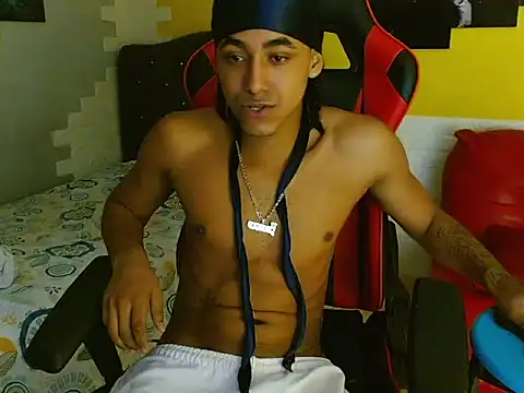 taylor bigdick18 online show from March 2026 11:01:02 PM