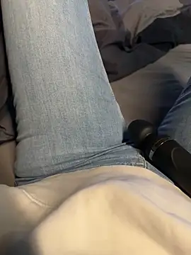 Snapshot of aleexii_s chatting on March 2026 07:21:01 PM aleexii s online show from March 2026 07:21:01 PM