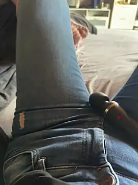 aleexii s online show from April 2026 01:50:02 PM