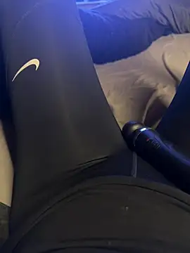 aleexii s online show from April 2026 07:04:01 PM