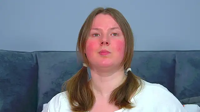 MelodyMoores online show from May 2026 07:00:01 AM