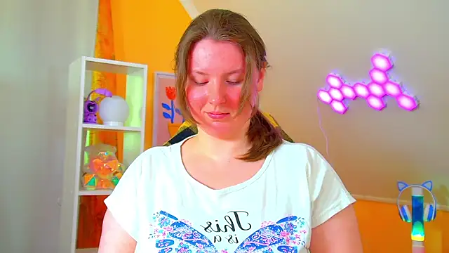 MelodyMoores online show from June 2026 06:24:01 AM