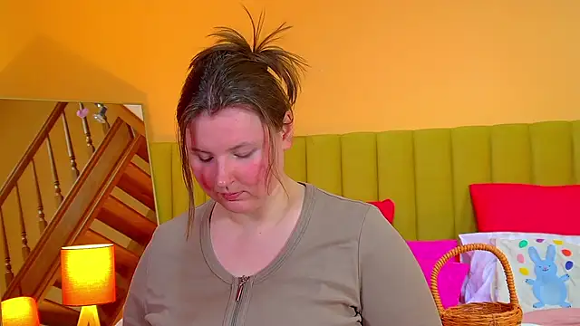 MelodyMoores online show from April 2026 06:42:02 AM