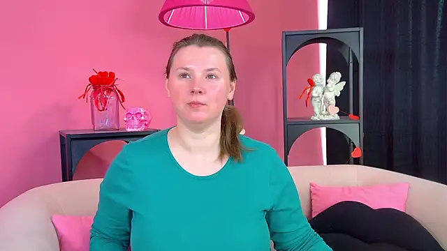 MelodyMoores online show from May 2026 06:37:02 AM