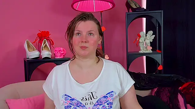MelodyMoores online show from May 2026 06:28:02 AM